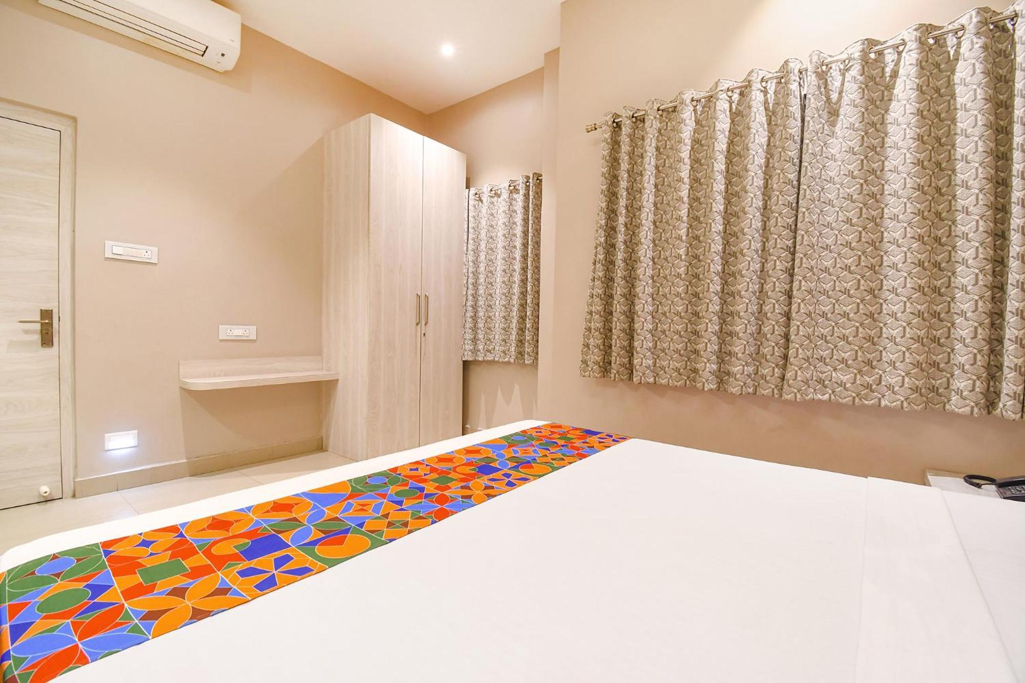 Fabhotel Kitchen Q Inn - Belaghata Колката Екстер'єр фото