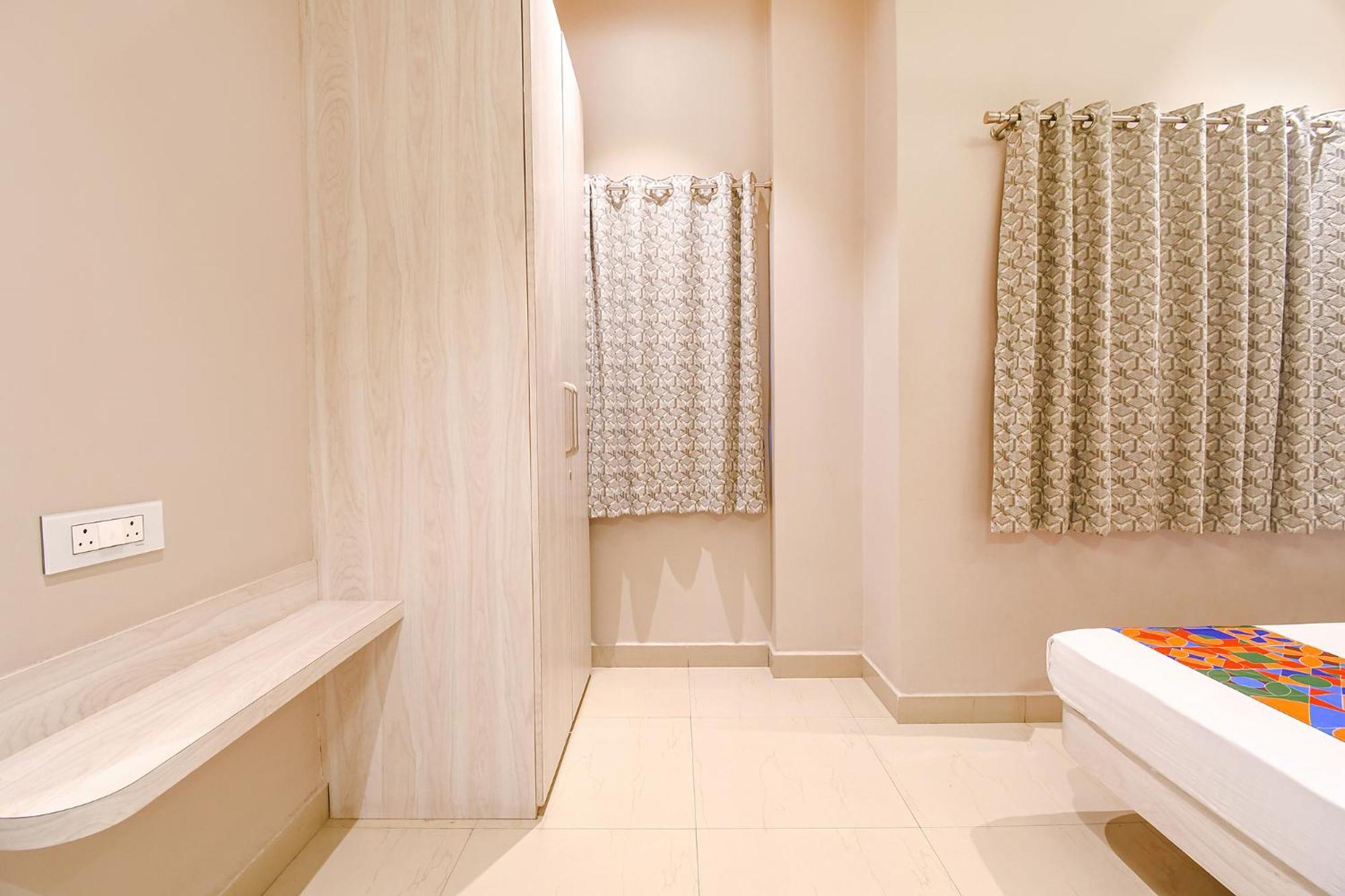 Fabhotel Kitchen Q Inn - Belaghata Колката Екстер'єр фото