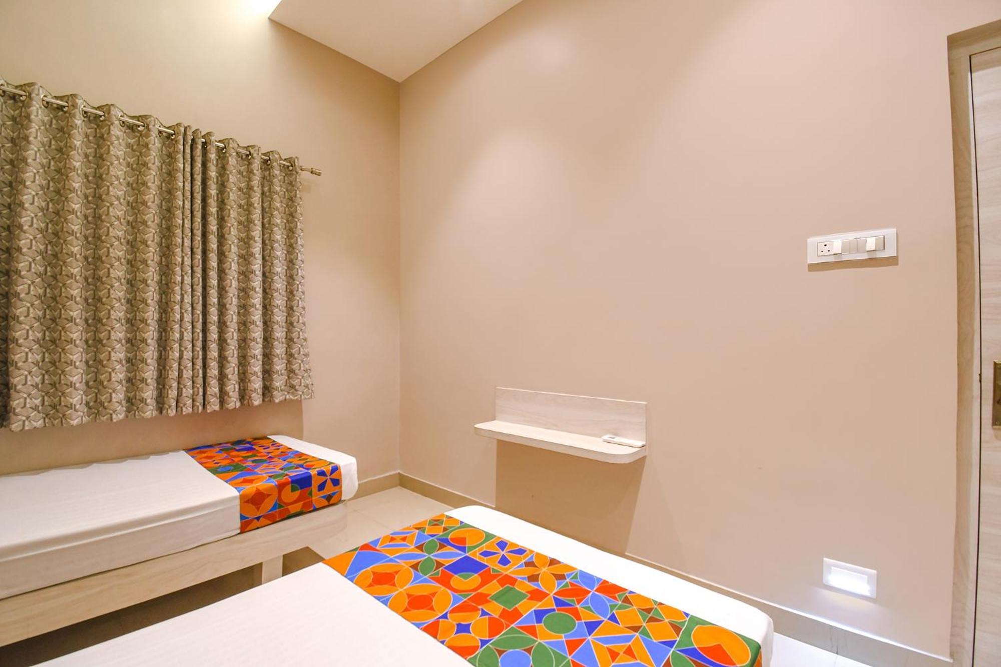 Fabhotel Kitchen Q Inn - Belaghata Колката Екстер'єр фото